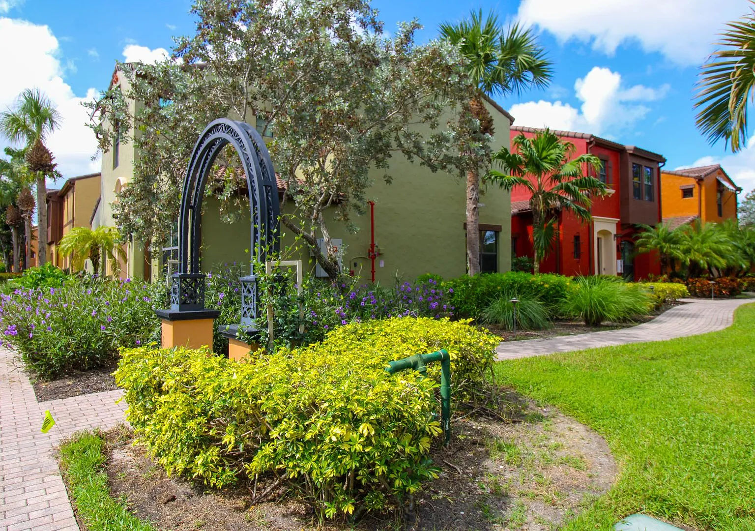 **2/3 ** Ole' At Lely Resort ** Highly Desirable Community ** Seasonal Rental ** — Photo 2