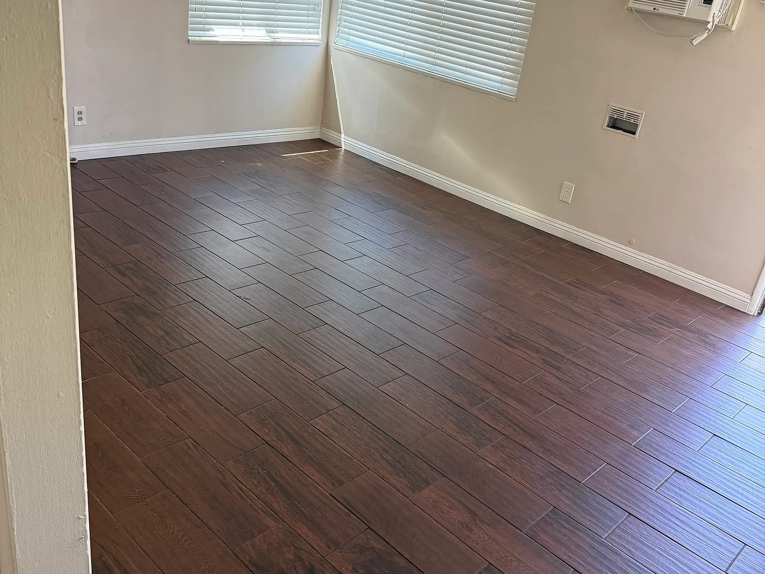 622 N Vine Ave — Photo 4