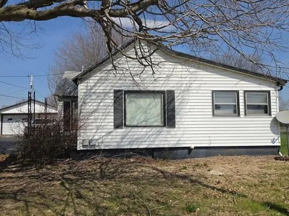 427 E Kelly Ave, Westville, IL 61883