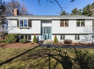 32 Heritage Rd, Billerica, MA 01821