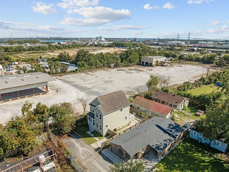 2023 Four Mile Ln — Photo 9