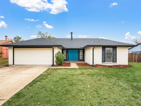 4809 Trailwood Dr, Grand Prairie, TX 75052