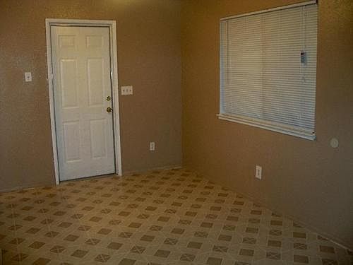 4th image of 6160 Howard Ave