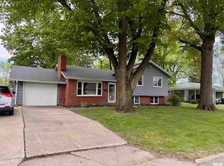 940 Memorial Dr, Macomb, IL 61455