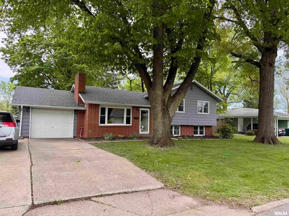 940 Memorial Dr, Macomb, IL 61455