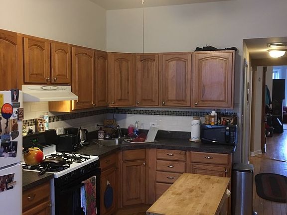 3rd image of 1648 N Kedzie Ave #1648 N