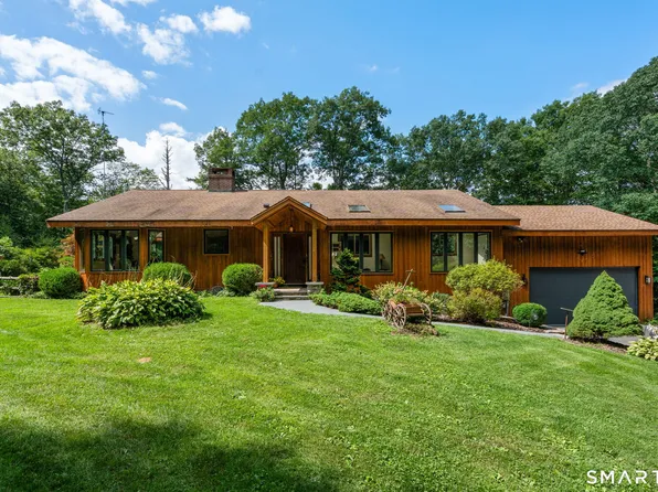 65 Cottage Street, Monroe, CT 06468