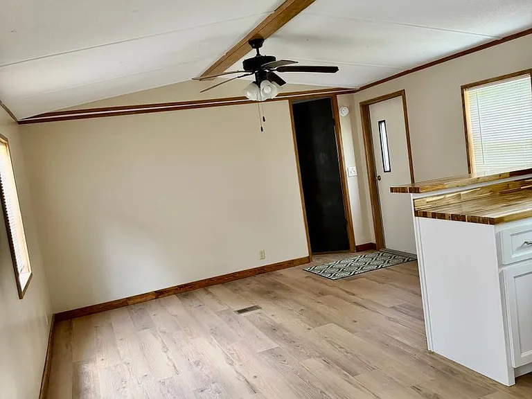 629 Sierra Rd — Photo 4