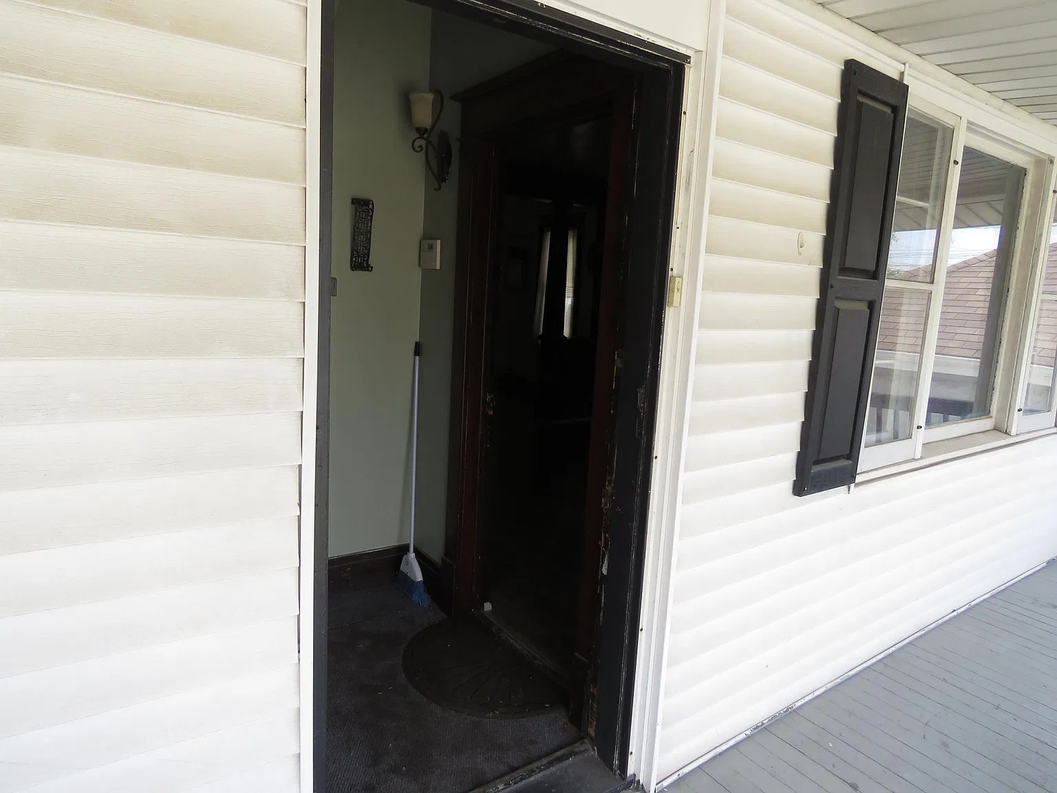 13 Gualbert Ave — Photo 2