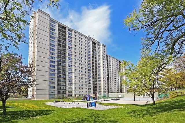 3 bed, $2,380 — Photo 1