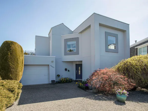 15662 Semiahmoo Ave, White Rock, BC V4B 1V4