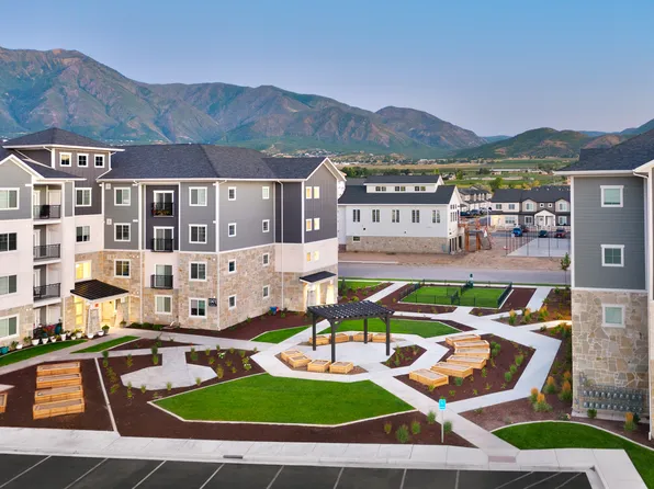 Retreat at South Haven Farms