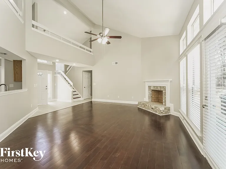 9319 Lake Spring Ave — Photo 5