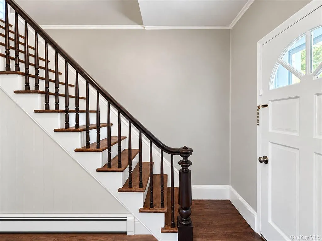 2 bed, 1100 sqft, $4,200 — Photo 3
