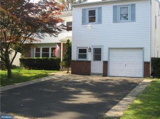 420 Burgundy Dr, Southampton, PA 18966