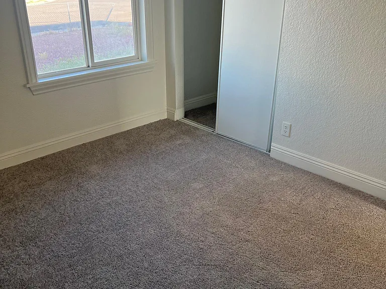 4025 Briar Ct — Photo 12