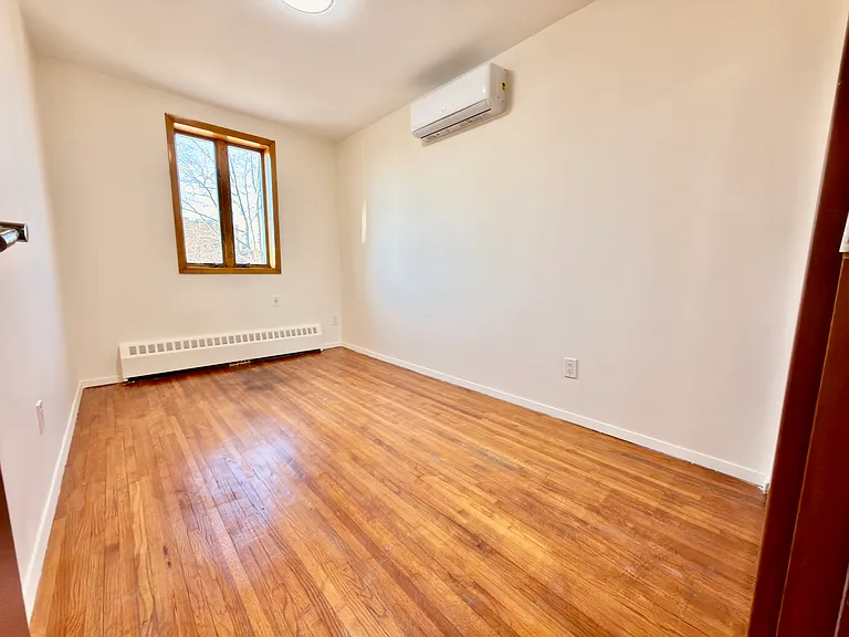 185 Oxford St #2 — Photo 9
