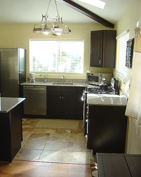 3030A Fruitland Dr — Photo 3