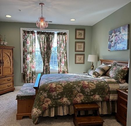 2nd image of 464 Victoria Dr