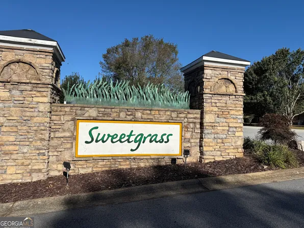 1734 Rabbit Brush Dr, Demorest, GA 30535