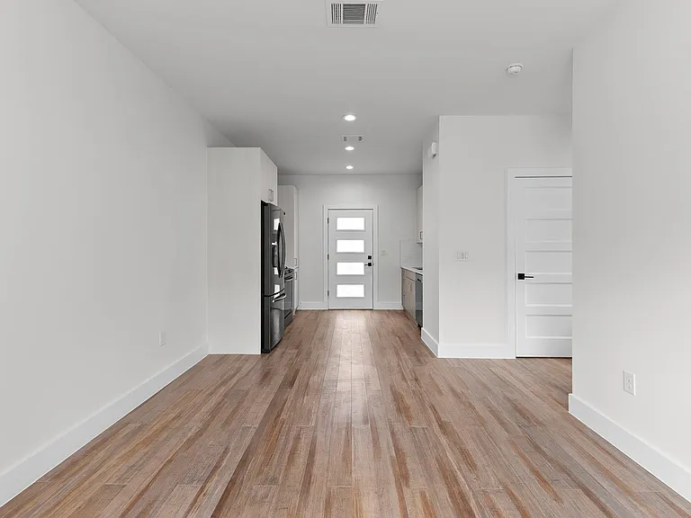 1193 E M Franklin Ave #1 — Photo 7