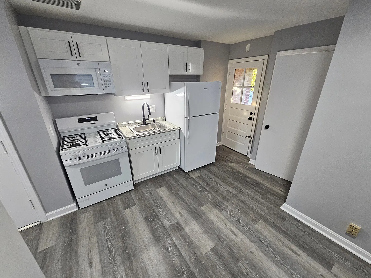 1 bed, $1,550 — Photo 3
