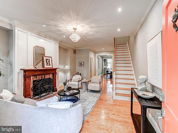 4th image of 2119 E Lombard St
