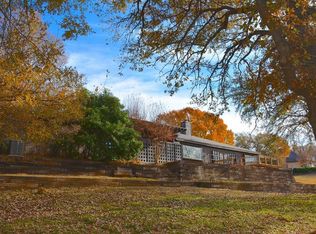 204 Silverleaf Dr, Fort Worth, TX 76112