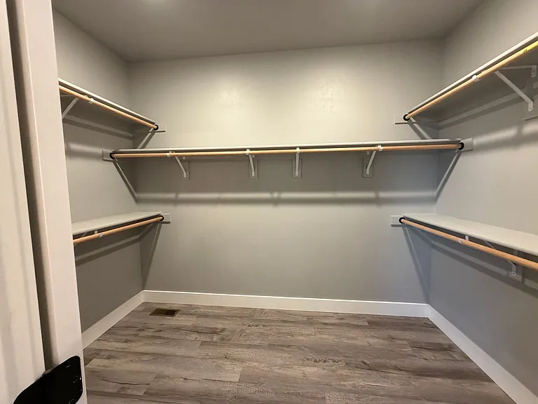 1702 Wyatt Earp Ct — Photo 8
