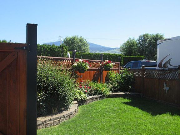 2nd image of 415 Commonwealth Rd #16