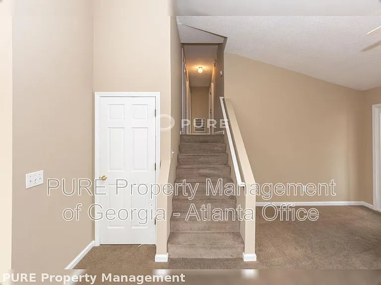 6 Cambridge Ct — Photo 5