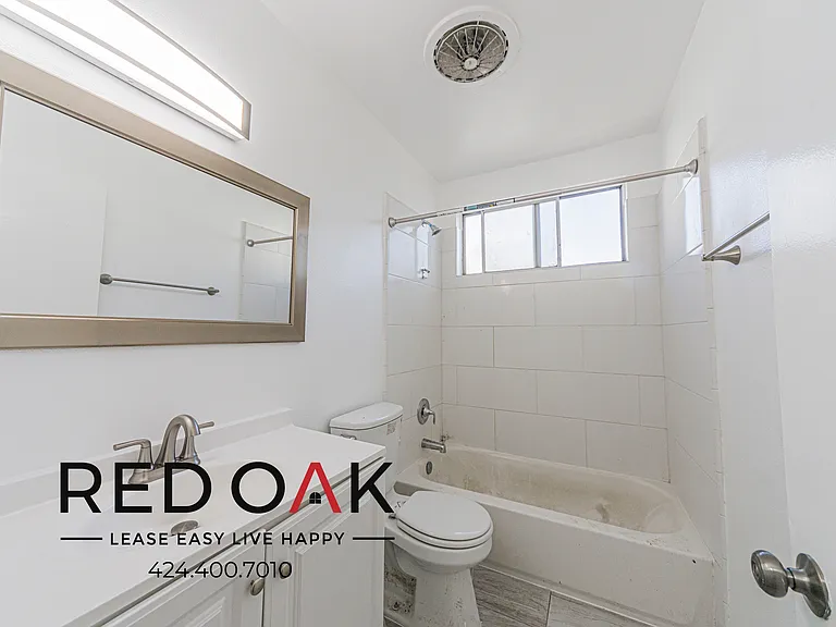 7502 Canby Ave #4 — Photo 11