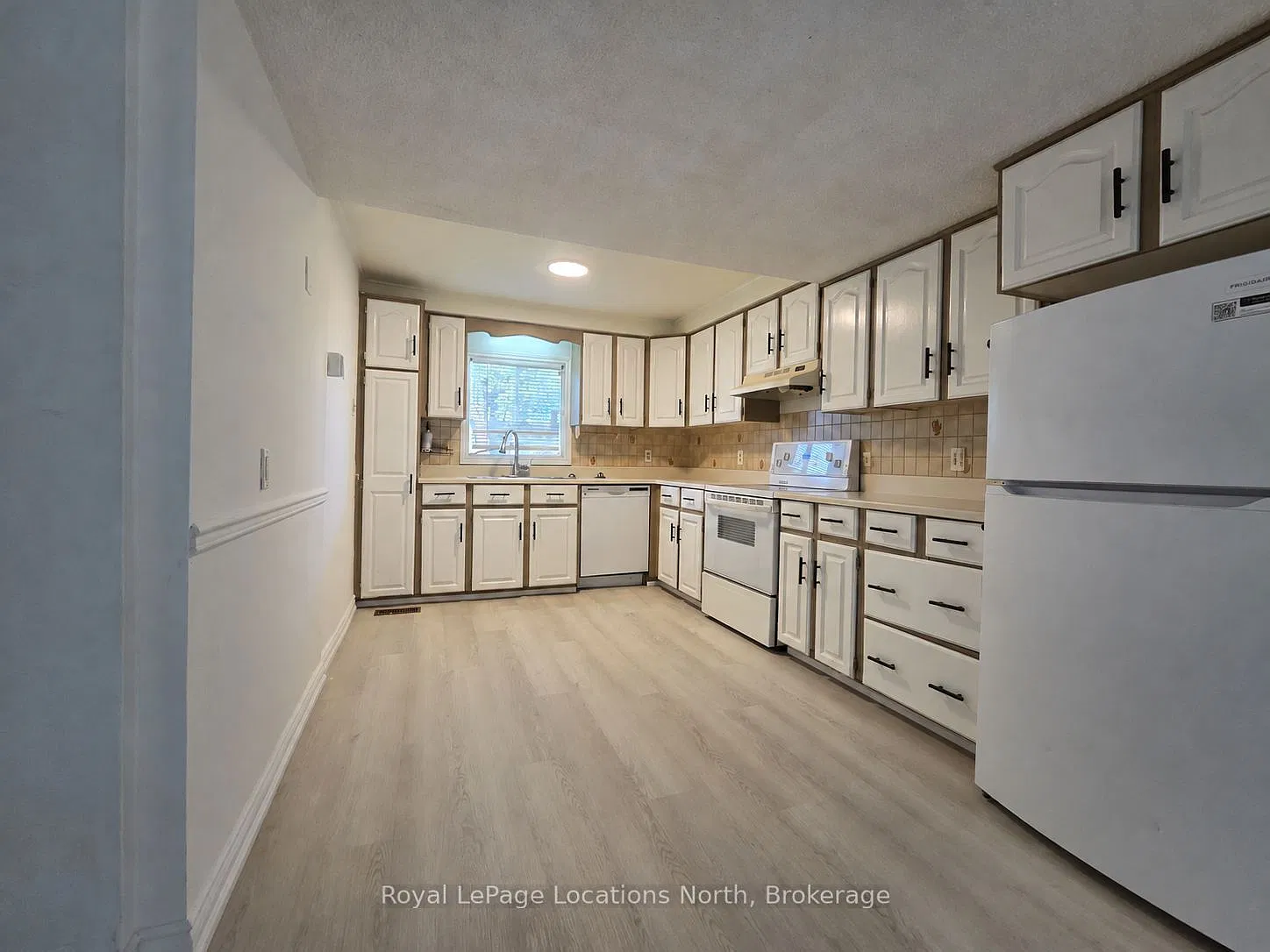 3 bed, $2,250 — Photo 4
