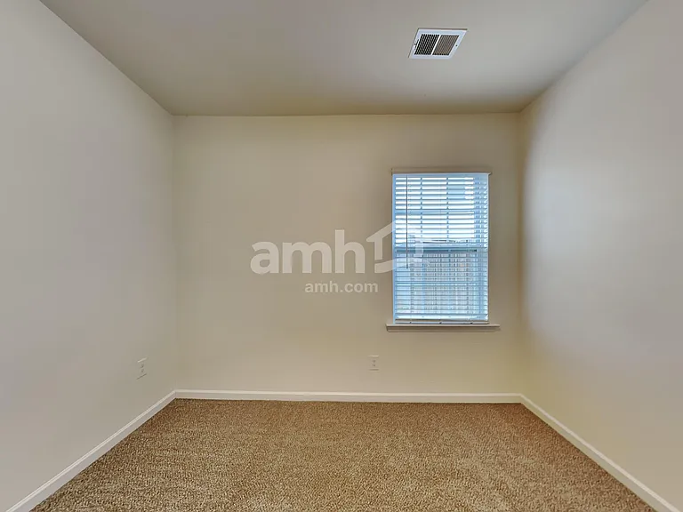 553 Friar Park Ln — Photo 12