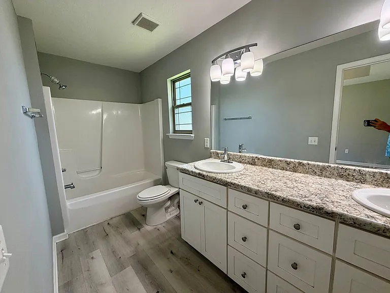 2419 Cocoa Ave — Photo 5