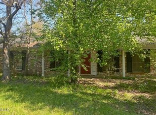 1886 Smallwood St, Jackson, MS 39212