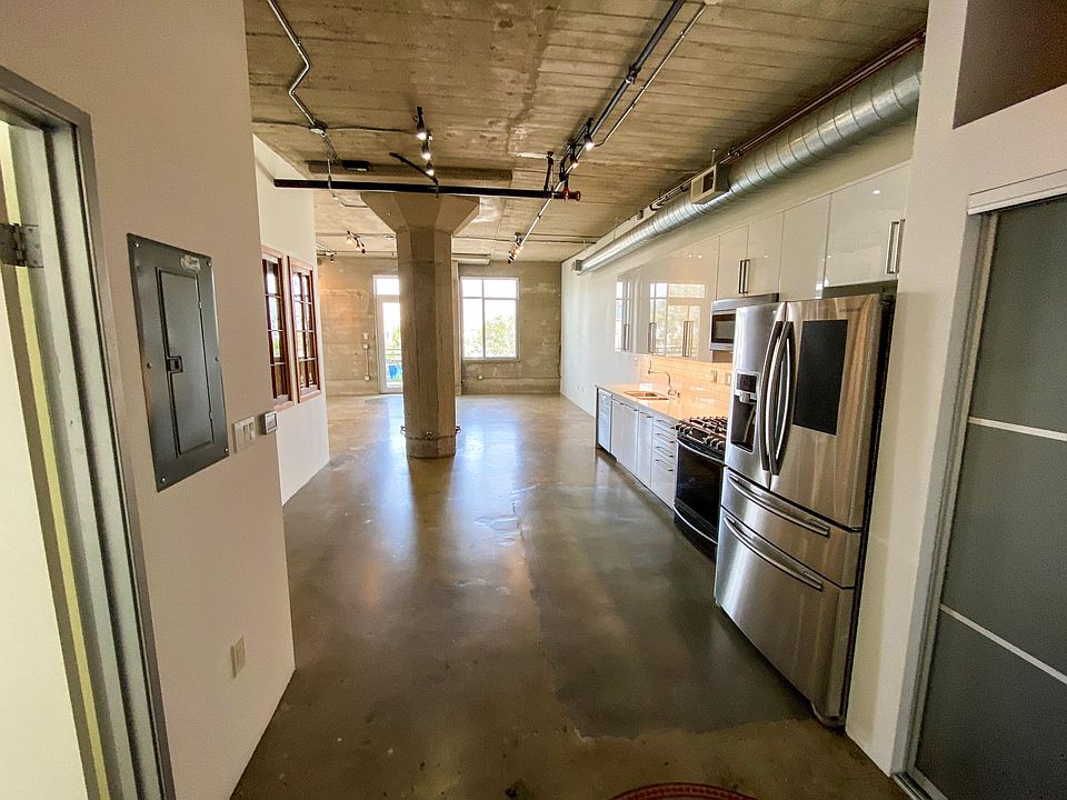 1st image of 825 E 4th St APT 501