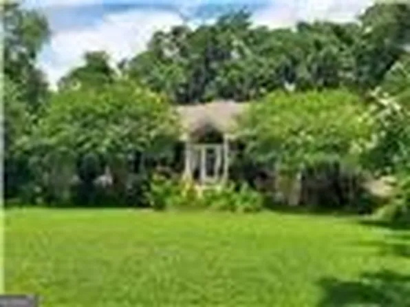 109 Marsh Oak Dr, Brunswick, GA 31525