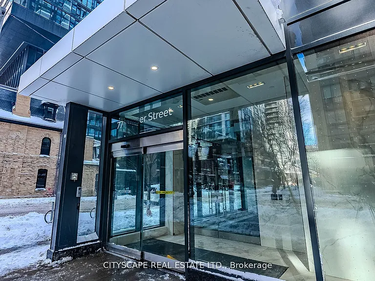 77 Shuter St #907 — Photo 3