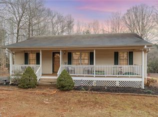 930 Country Place Rd, Asheboro, NC 27203