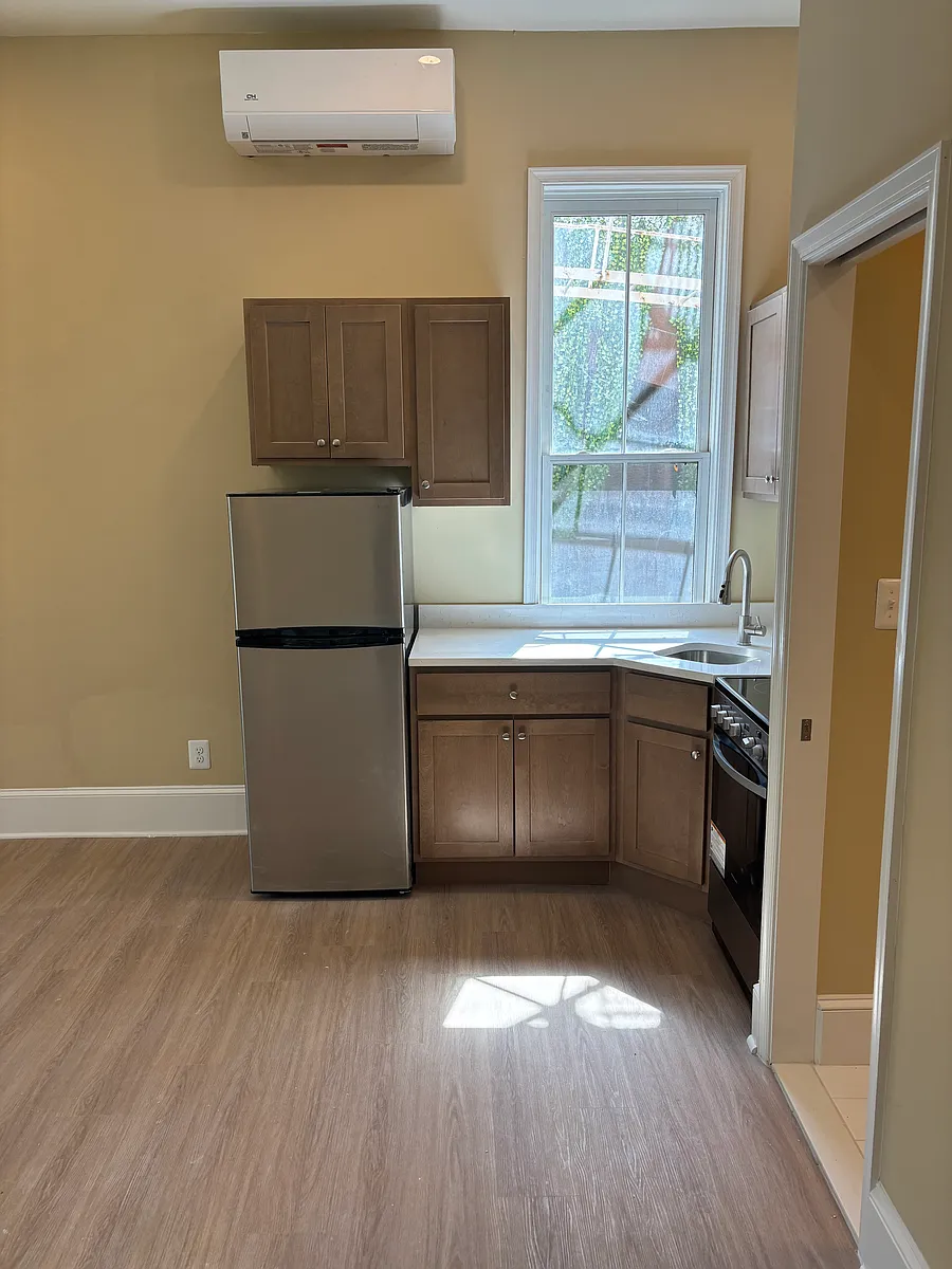 Building Photo - 1632 19th St NW #2