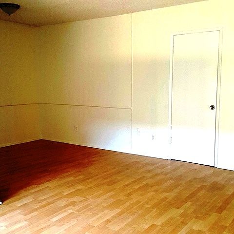 1st image of 8016 Owensmouth Ave APT 3