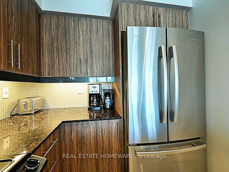 125 Western Battery Rd #913 — Photo 23