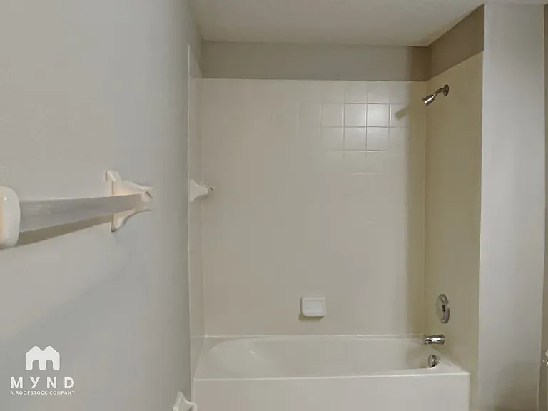 1460 Travertine Ter — Photo 15