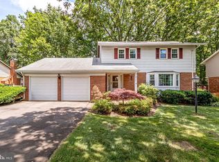 6107 Sherborn Ln, Springfield, VA 22152