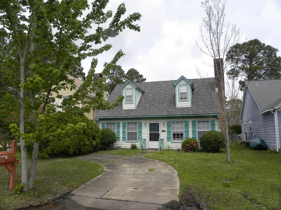1st image of 2619 Windsor Ln N