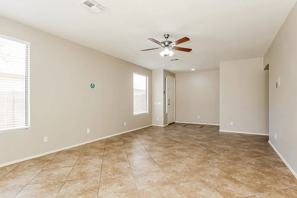 4 bed, 3.0 bath, 1892 sqft, $2,325 — Photo 3