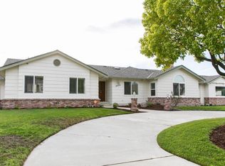18570 Ranchito Del Rio Dr, Salinas, CA 93908