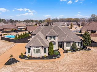 114 N Spring Dr, Jackson, TN 38305