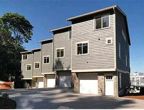 10700 24th Ave NE #E Photo 1 10700 24th Ave NE #E Photo 1